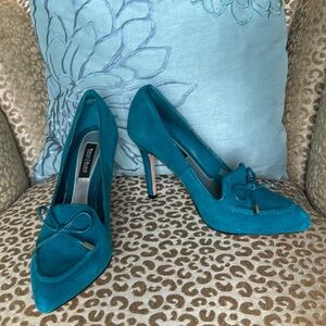 Teal White House Black Market WHBM suede loafer pumps with stiletto heel